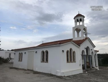 Αργολίδα: Απίστευτες εικόνες: Άγνωστοι βεβήλωσαν ναό με ακαθαρσίες ζώων (φωτό)
